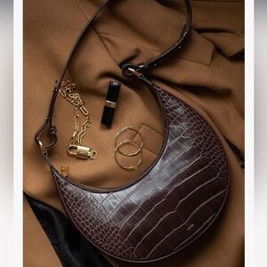 JW PEI Carly Saddle Bag